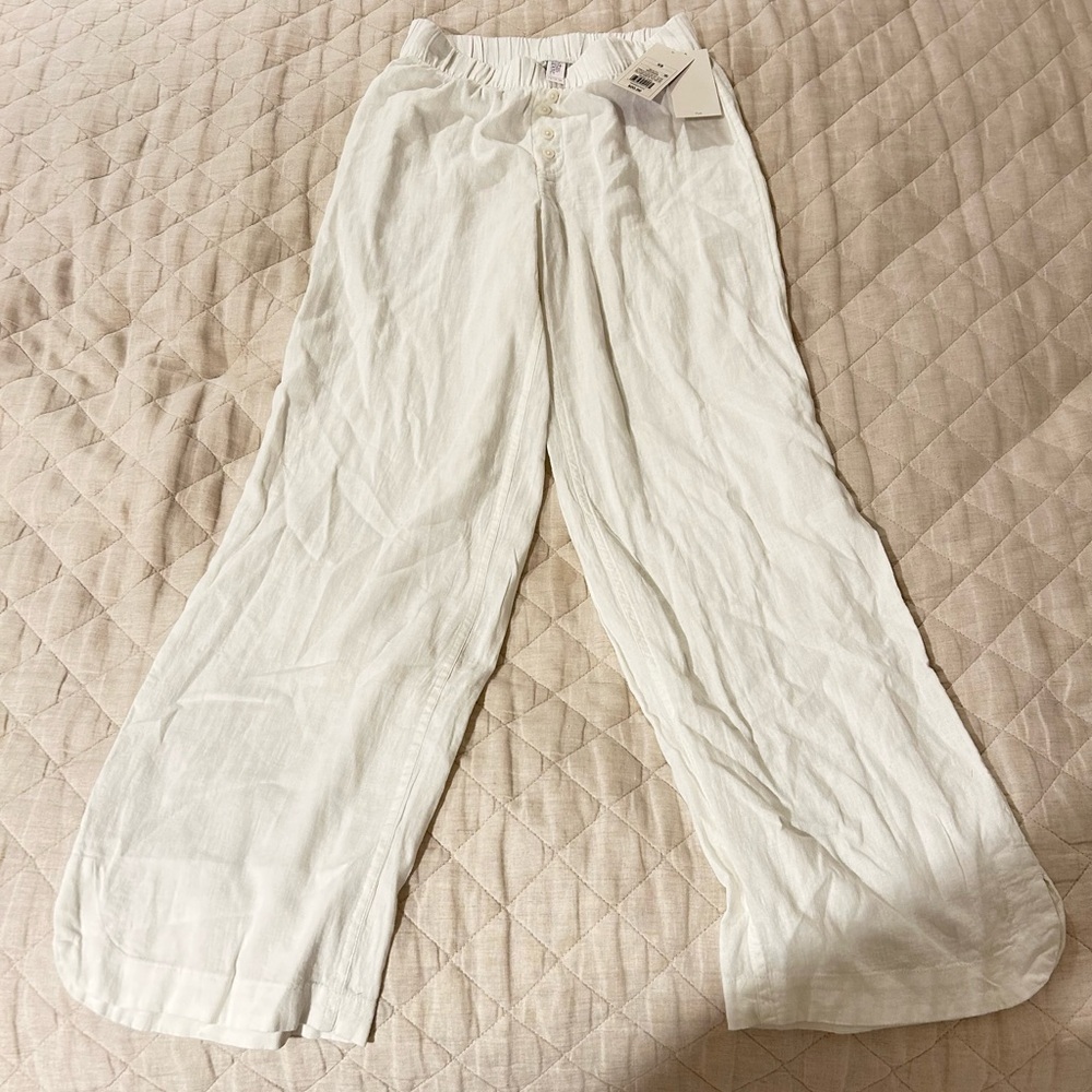 Stars Above. Size XS. Women’s White Pants.